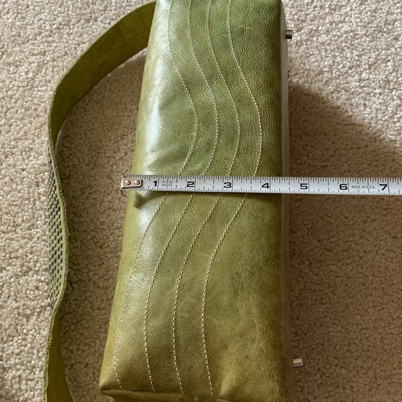 Rachel Lynn Soft Genuine Leather Green Purse/Shoulder Bag With Silver Accents - Picture 12 of 17